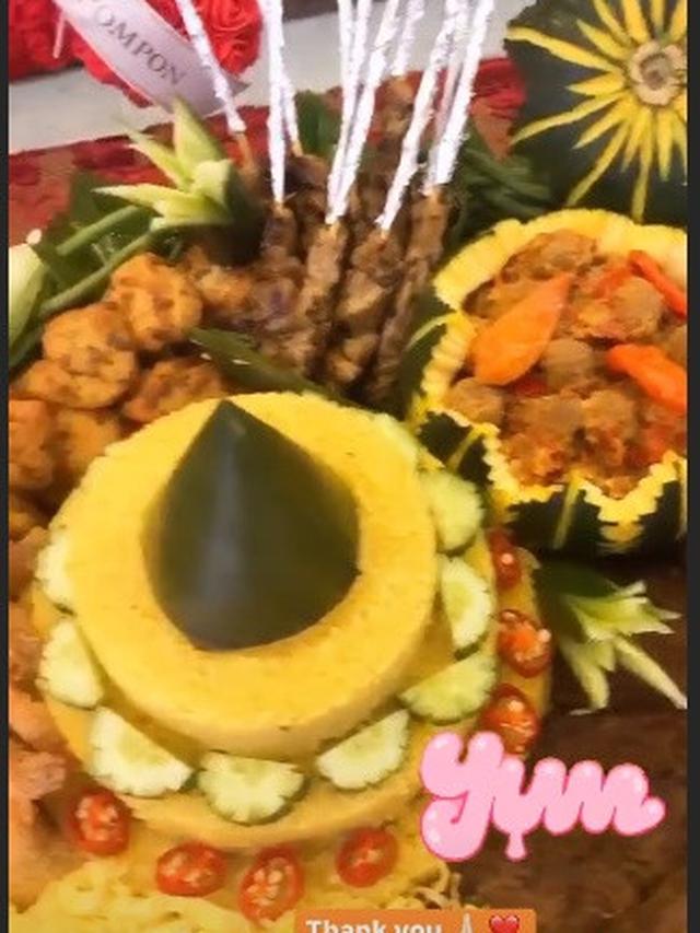 7 Momen Ulang Tahun Cut Meyriska Ke-27, Dapat Banjir Hadiah