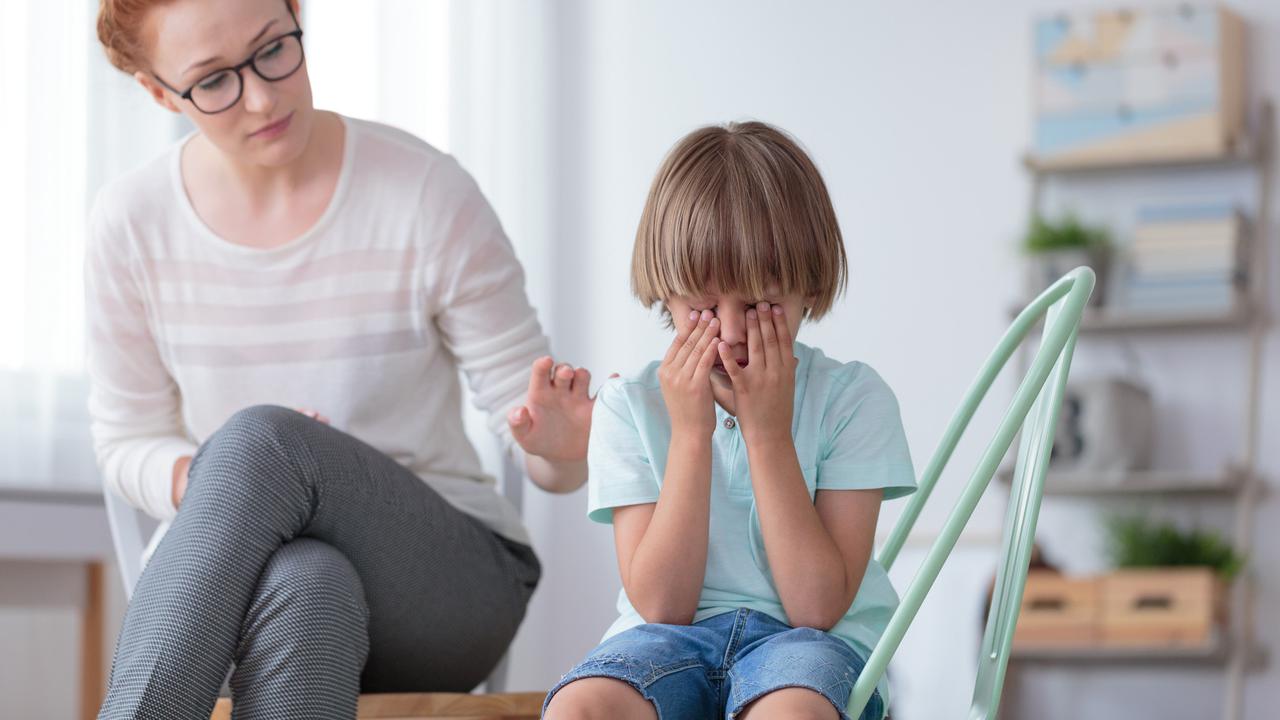 Anak menangis mogok sekolah (iStockphoto)