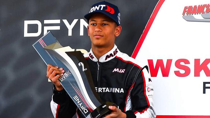 Qarrar Firhand Ukir Sejarah Jadi Pembalap Indonesia Pertama Puncaki Klasemen WSK Euro Series 2026