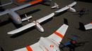 Sejumlah drone TwinHawk, Scout, Flanker, dan Hawkeye 400 dipamerkan sebelum  uji coba demonstrasi 'Black Dart' di Naval Base Ventura County Sea Range, California, Jumat (31/7/2015). (REUTERS/Patrick T. Fallon)
