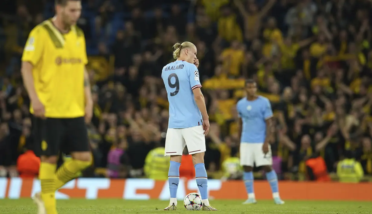 Manchester City pun malah tertinggal duluan usai kebobolan pada menit ke-56 lewat gol Jude Bellingham. (AP/Dave Thompson)
