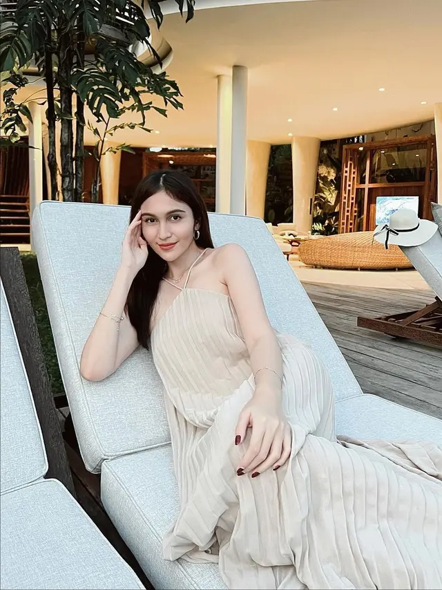 7 Potret Terbaru Denira Wiraguna, Pemeran Renata dalam Serial Cupcake Untuk Rain