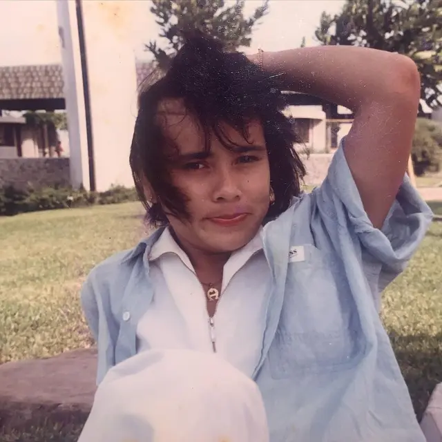 Cantik Sedari Dulu, Ini 6 Potret Masa Muda Ibunda Prilly Latuconsina