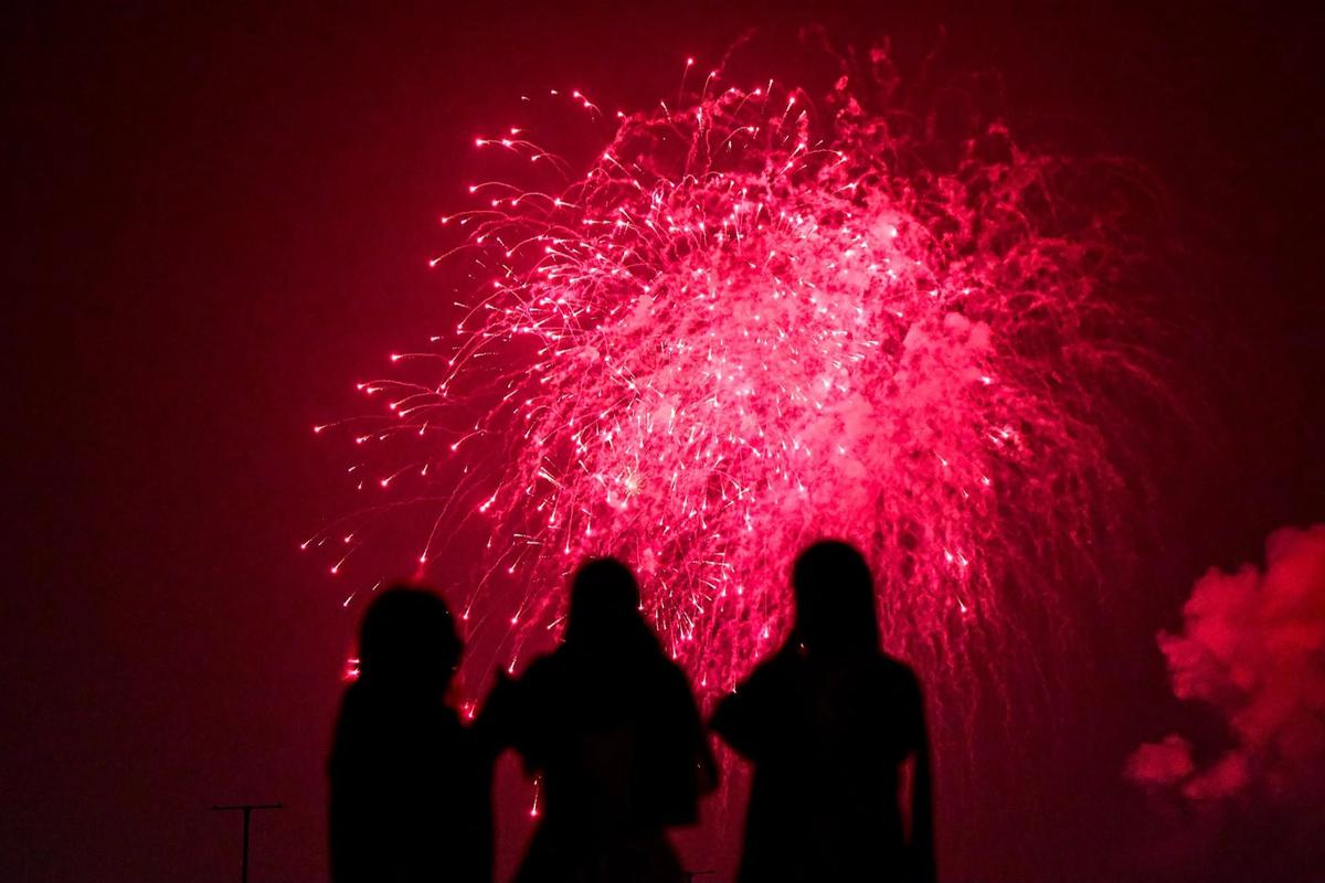 FOTO: Beragam Wajah Perayaan Malam Tahun Baru 2026 di Dunia