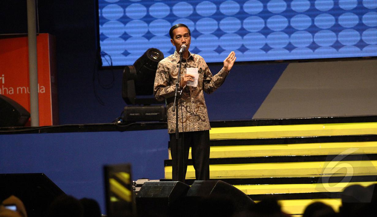 Presiden Joko Widodo memberikan arahan saat peresmian GKN 2015 di Jakarta Convention Centre (JCC), Jakarta, Kamis (12/3/2015).  GKN 2015 diikuti oleh ratusan wirausaha muda dan ribuan mahasiswa sebagai calon wirausaha. Liputan6.com/Faizal Fanani)