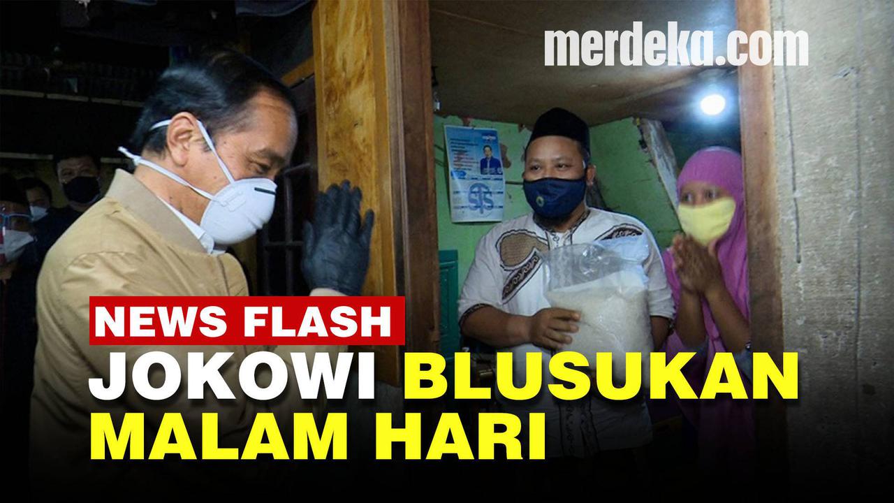 VIDEO: Jokowi Blusukan Malam Hari, Datangi Rumah Warga Bagikan Paket Sembako dan Obat