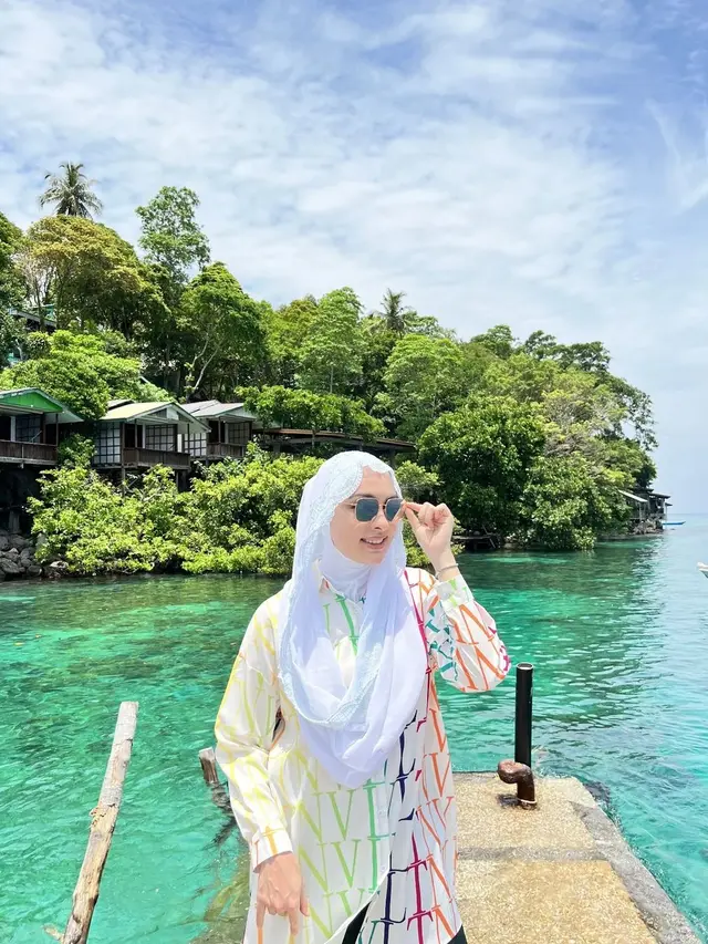 Reisa Broto Asmoro Berhijab