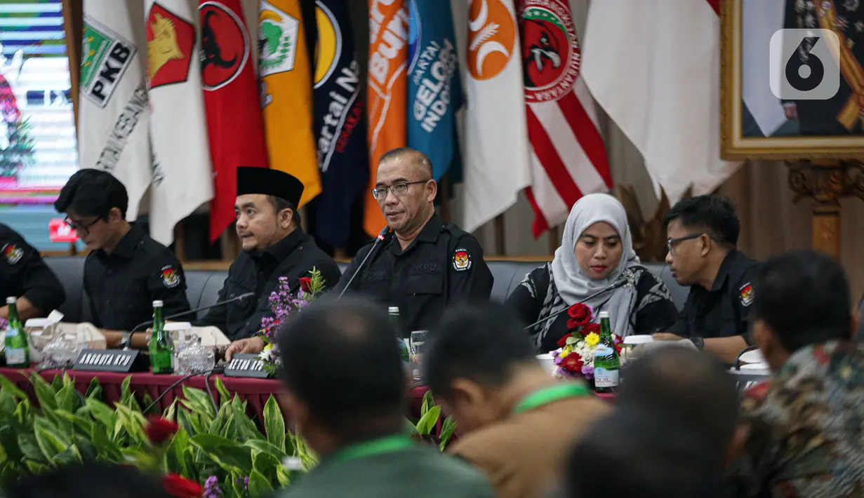 Jumlah pemilih dalam DPT yang ditetapkan KPU menurun ketimbang yang masuk dalam Daftar Pemilih Sementara (DPS). Dalam Keputusan KPU Nomor 316 Tahun 2023 tercatat terdapat 205.853.518 orang yang masuk dalam DPS Pemilu 2024. (Liputan6.com/Faizal Fanani)