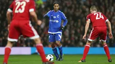 Ronaldinho menjadi motor Tim Sisa Dunia melawan para legenda Inggris Raya dalam laga amal yang diselenggarakan oleh UNICEF di Old Trafford, Sabtu (14/11/2015).