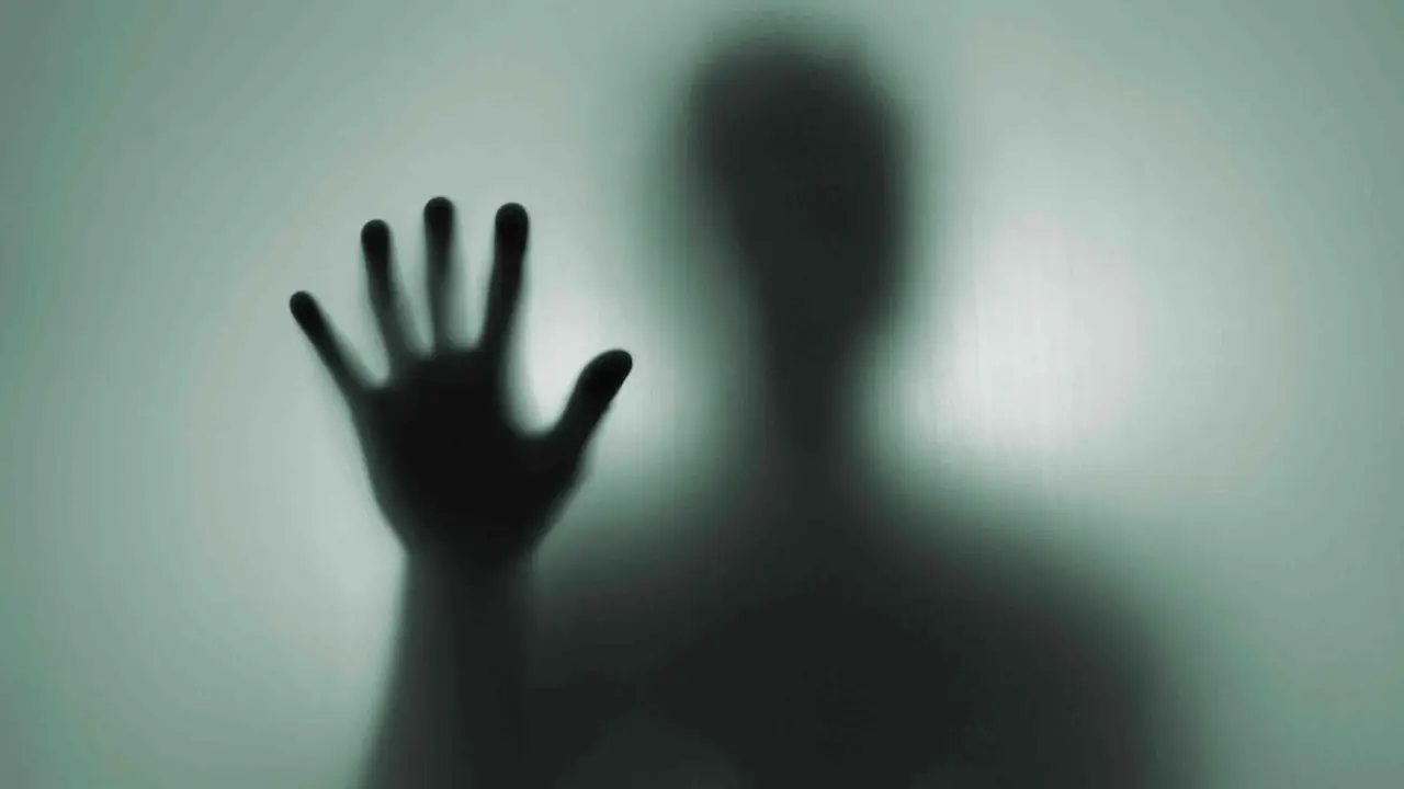 [Bintang] Hantu