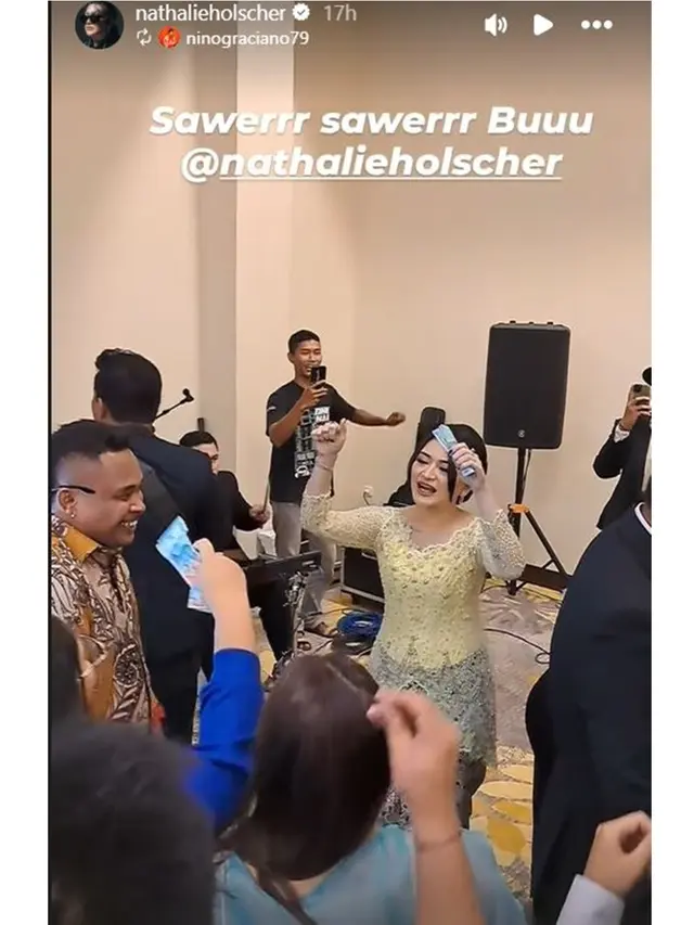 6 Potret Nathalie Holscher di Pernikahan Sang Adik, Memukau Pakai Kebaya Kuning