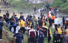 Aksi Bersih Sungai Gelis Kudus: Mahasiswa dan TNI-Polri Bersinergi Jaga Lingkungan