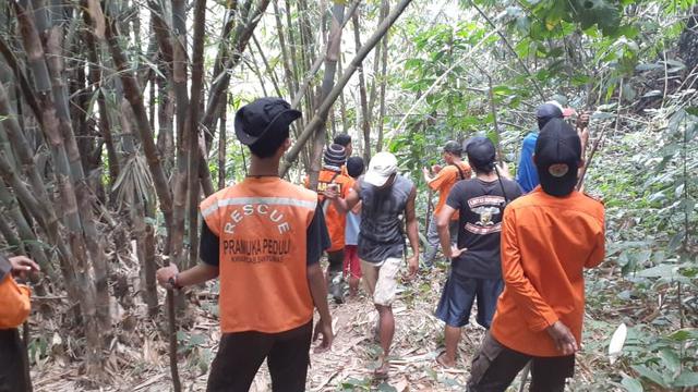 Pencarian orang hilang di lereng Gunung Slamet, Desa Kemutug Kidul, Baturraden, Banyumas,. (Foto: Liputan6.com/Tagana Banyumas/Muhamad Ridlo)