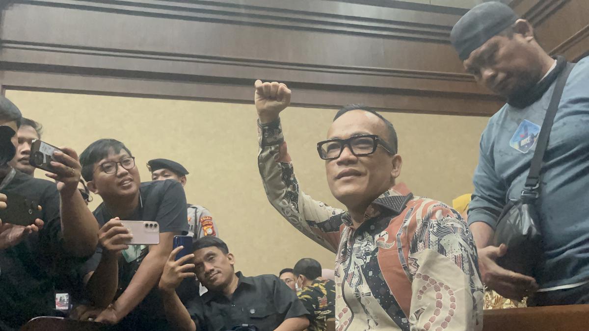 Eks Wamenaker Noel Dituntut 5 Tahun Penjara