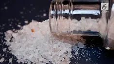 Dunia sempat dihebohkan dengan efek dahsyat narkoba jenis flakka. Dampak narkoba ini menyebabkan penggunanya bertingkah layaknya mayat hidup