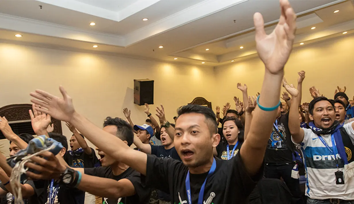Sejumlah pendukung Inter Milan antusias mengikuti Gathering Nasional Inter Club Indonesia (ICI) IV di Bali, Jumat (28/8/2015). Acara berlangsung meriah dan penuh kekeluargaan. (Bola.com/Vitalis Yogi Trisna) 