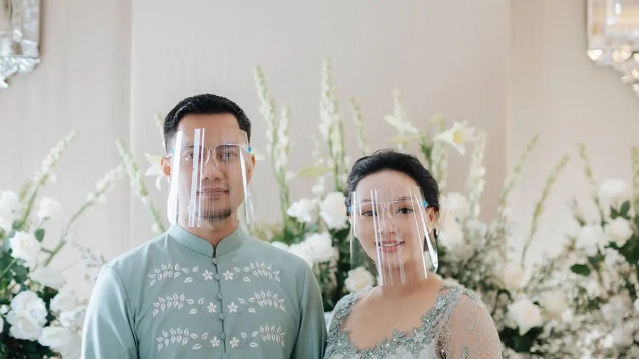 Zaskia Gotik dan Sirajuddin Mahmud. (Foto: Instagram @rh_weddingplanner)