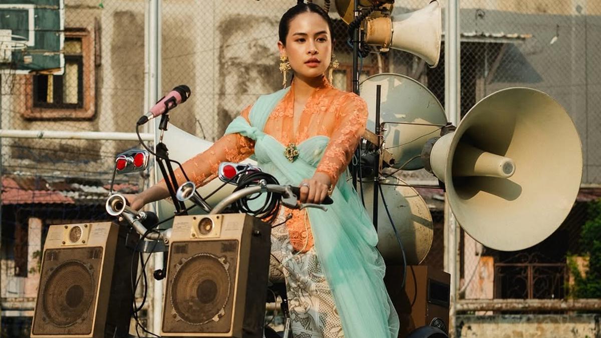 Model Kebaya Modern 7 Artis Pemain 'Kita Berkebaya' Rayakan Hari Kebaya Nasional