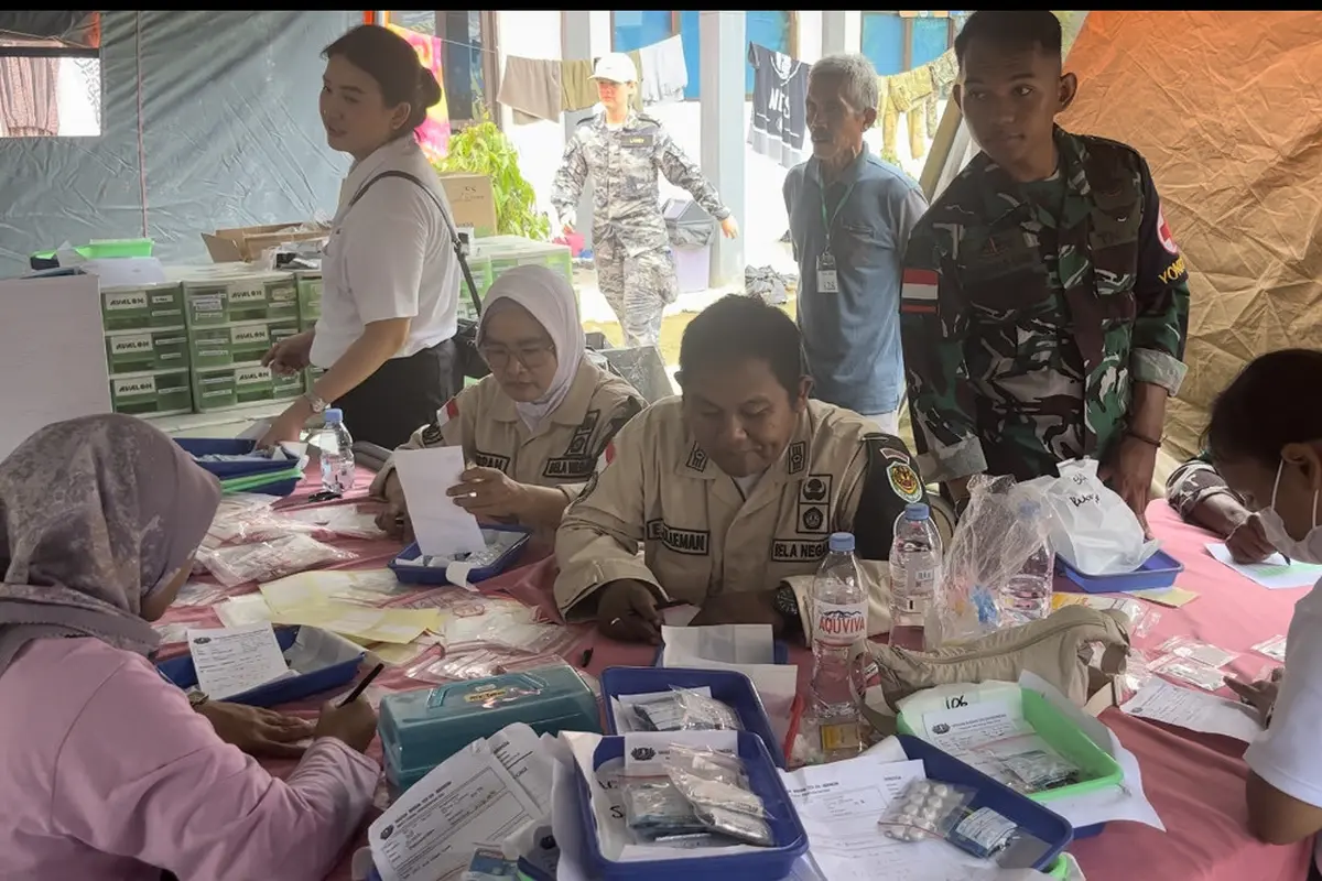 Kegiatan Bakti Sosial Bhakti Kanyini Ausindo 2025 di SMKN 1 Panggarangan, Bayah, Banten (Liputan6.com/Muhammad Radityo Priyasmoro)