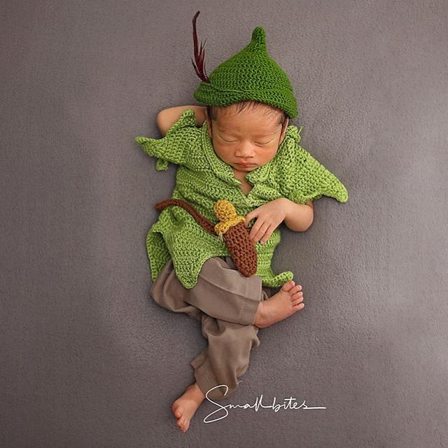 5 Gaya Zayn Sadavir, Putra Syahnaz Sadiqah saat Pakai Topi Hingga Peci