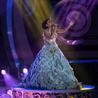 Evi Masamba dalam konser final Dangdut Academy 2. (Foto: Desmond Manullang/Bintang.com)