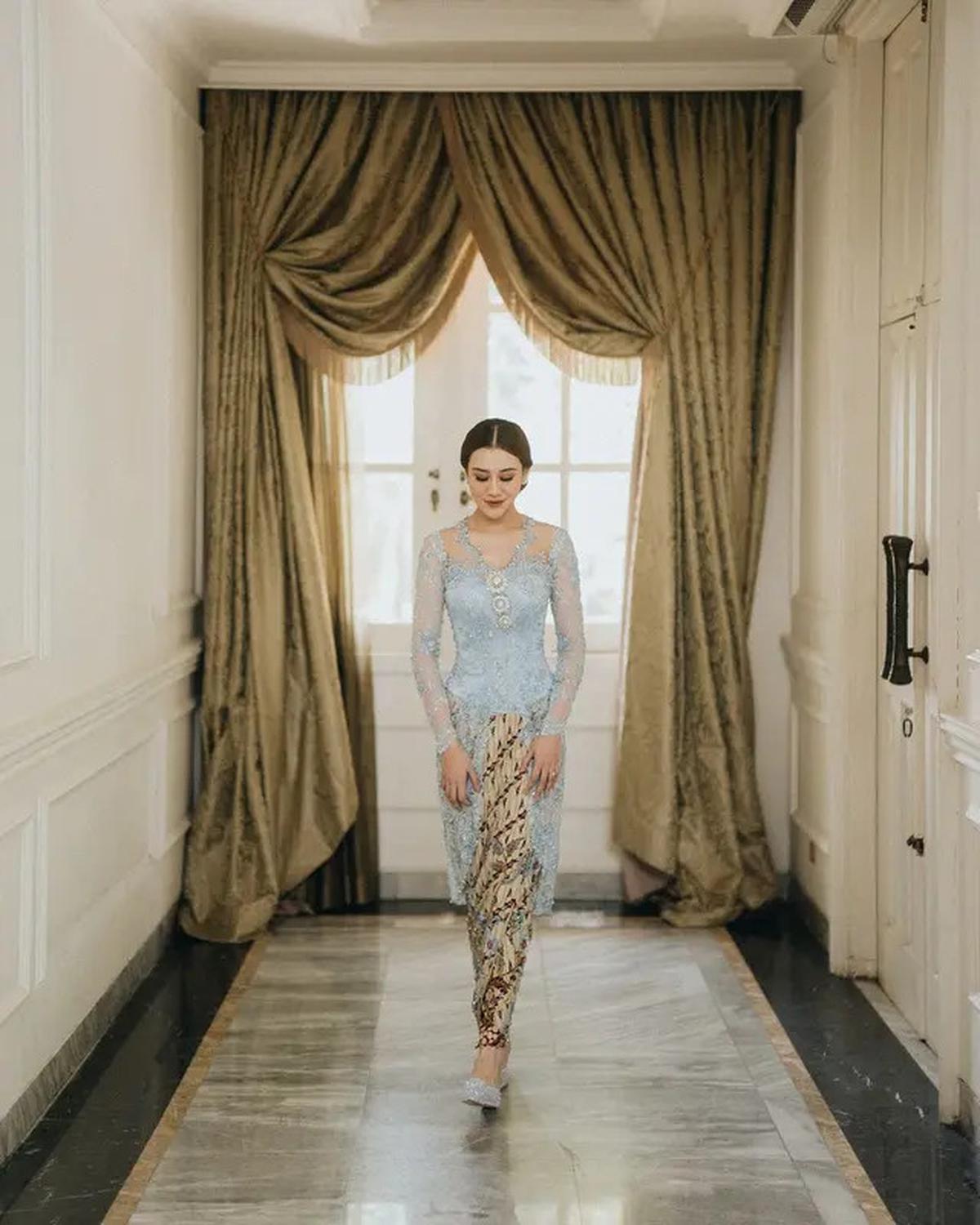 5 Inspirasi Kebaya Modern dari Artis yang Lamaran di 2024, Terbaru Febby Rastanty