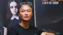 "Sukanya banyak sih. Karena ini film horor pertama saya dan saya juga merasa dapat banyak sekali experience secara segi acting ya," pungkas Kelly Tandiono. (Nurwahyunan/Bintang.com)