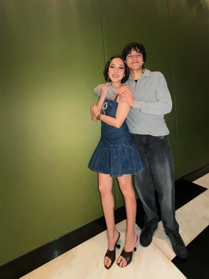 Gaya Imut Bunga Citra Lestari di Perayaan Ultah ke-43 Bareng Keluarga, Tampil Youthful dengan Mini Dress Coquette