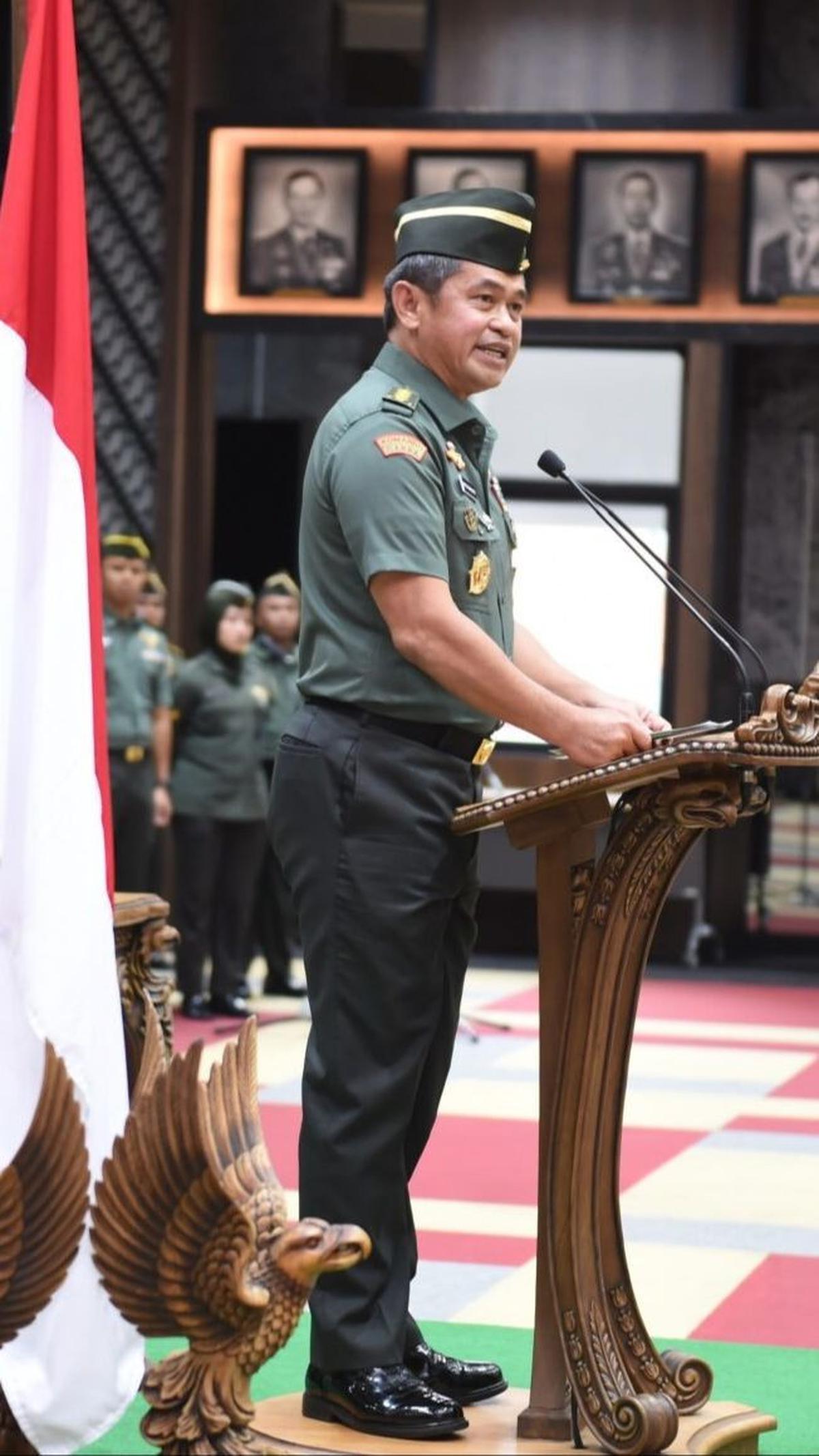 Dalam amanatnya, Maruli Simanjuntak menyampaikan ucapan selamat kepada para Pati yang naik pangkat. <br>
