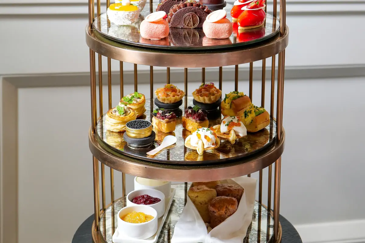 Merayakan Tradisi Afternoon Tea yang Legendaris di The Langham Jakarta, Ada Sentuhan Lokal dengan Vanila dari Papua