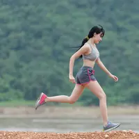 Olahraga bikin bahagia.  (Foto: Sasin Tipchai/ Pixabay)