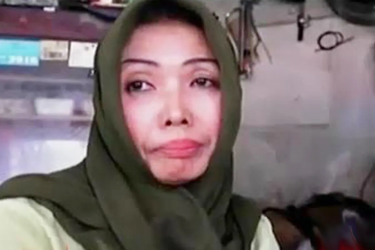 Ibu Tukang Bengkel