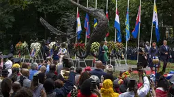 Belanda menjadi kekuatan kolonial utama setelah abad ke-17, memegang wilayah di seluruh dunia, dan pedagang budak Belanda memperdagangkan lebih dari 600.000 orang. (AP Photo/Peter Dejong, Pool)