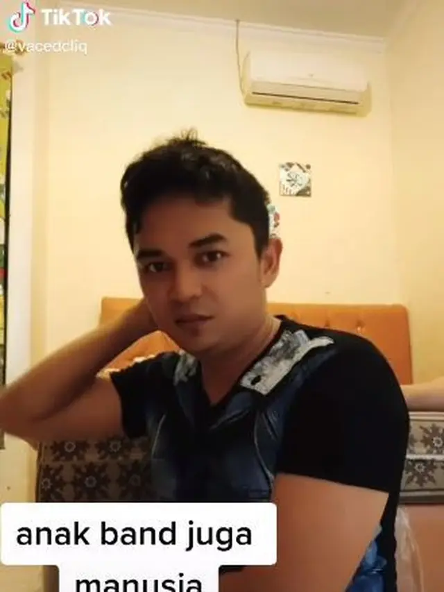 6 Potret Pria yang Viral Disbut Mirip Pasha Ungu, Wajah dan Suaranya Sama Persis