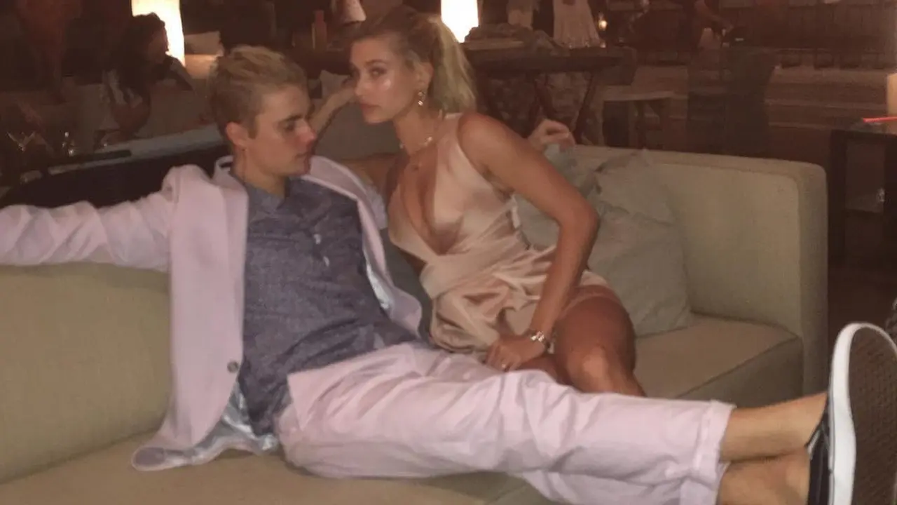 [Bintang] Hailey Baldwin - Justin Bieber