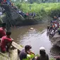 Proses evakuasi korban ke-8 dalam tragedi susur Sungai Sempor, SMP Negeri 1  Turi, Sleman. (Foto: Liputan6.com/Wisnu Wardhana)