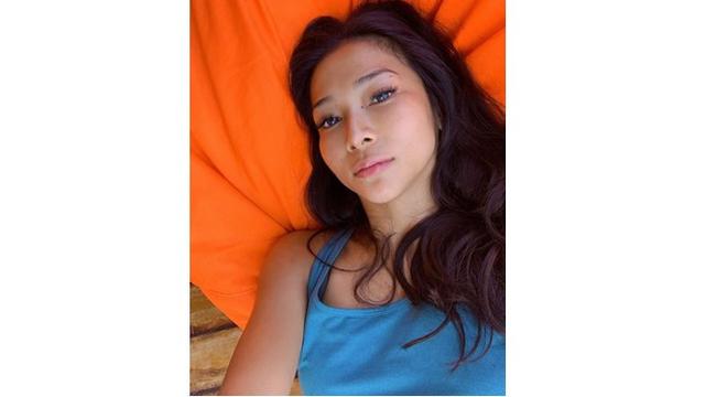 Penampilan natural Dita Anggraeni tanpa makeup ini jadi bukti kalau pesonanya tidak luntur.