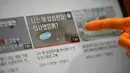 Pria Korsel, Yoon Chang-hyun menunjukkan video untuk channel YouTube-nya yang berjudul "Why I quit Samsung Electronics" di Seongnam, 12 Februari 2019. Pada 2015, Yoon memutuskan berhenti dari pekerjaannya bergaji Rp 820 per tahun dan memulai channel YouTube-nya sebagai vlogger. (REUTERS/Kim Hong-Ji)