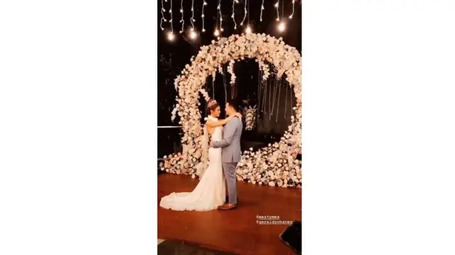 7 Potret Pernikahan Gerald Yohanes dan Mezty Mez, Elegan dan Romantis