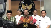 Menko Polhukam Mahfud Md di kantornya, Jakarta, Rabu (27/11/2019). (Liputan6.com/Putu Merta Surya Putra)