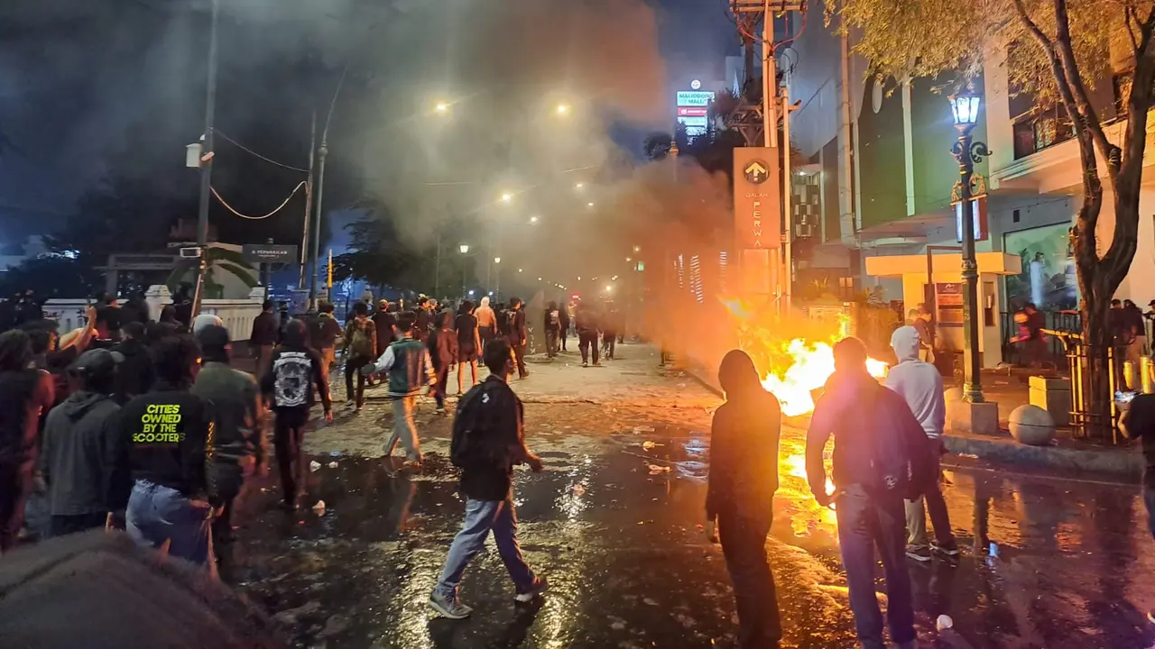 Kericuhan Pecah di DPRD DIY