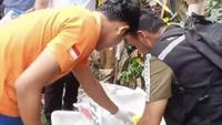 Penemuan jasad wanita muda terbungkus karung goni di dalam boks plastik