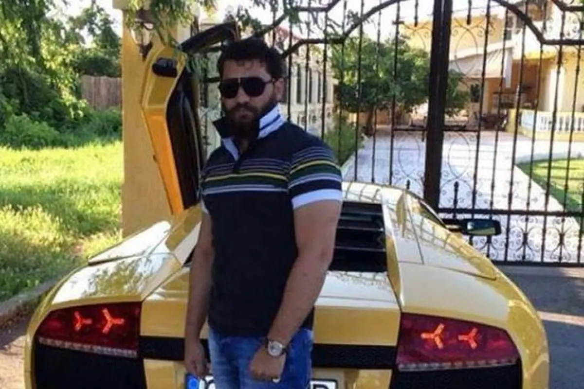Amatiran, Gipsi Rumania Sukses Bikin Ringsek Lamborghini