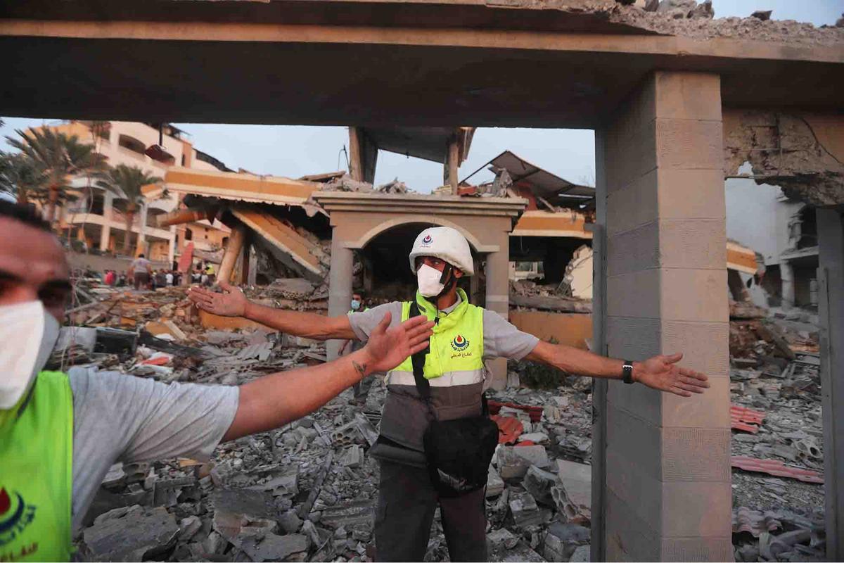 FOTO: Serangan Udara Israel di Lebanon Selatan, Warga Sipil Jadi Korban