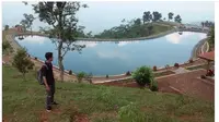 Pagi Hari, Awan Terlihat di Bawah Bukit Puncak 4G