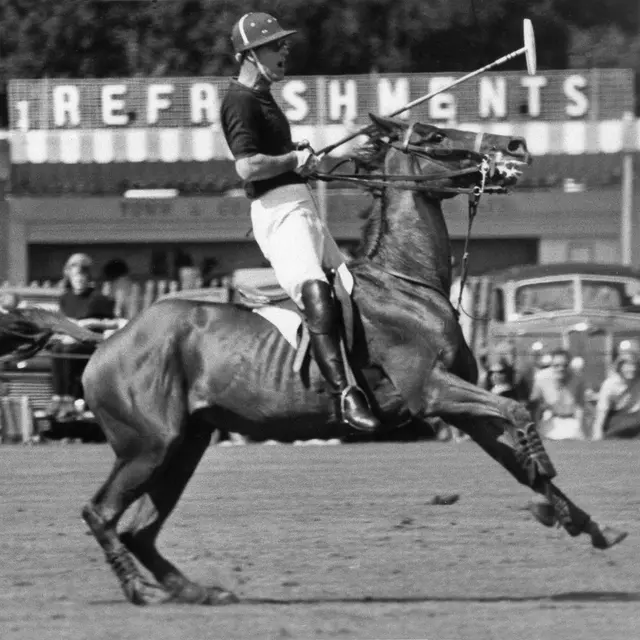 Pangeran Philip bermain polo. Foto ini diambil pada 20 Juni 1965. (AP Photo/File)