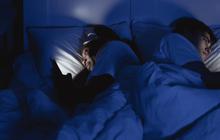 Waspada! Main HP Sebelum Tidur Bisa Meningkatkan Risiko Insomnia Hingga 59%