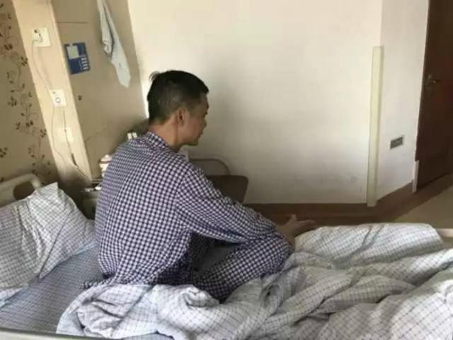 Zheng dirawat di rumah sakit karena mengalami gagal ginjal setelah makan 54 buah es krim/copyright odditycentral.com