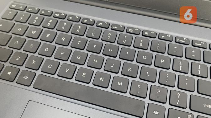 Keyboard di RedmiBook 15 terasa nyaman saat dipakai untuk mengetik dan lainnya. (Liputan6.com/ Yuslianson)