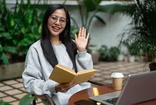 Rekomendasi buku yang bagus./Copyright depositphotos.com/bongkarngraphic